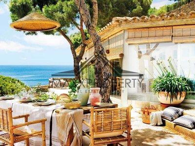 Строительство дома вашей мечты на берегу Средиземного моря.